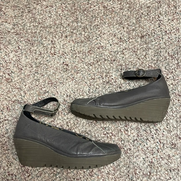 Fly London ankle strap wedge heels - Picture 2 of 10